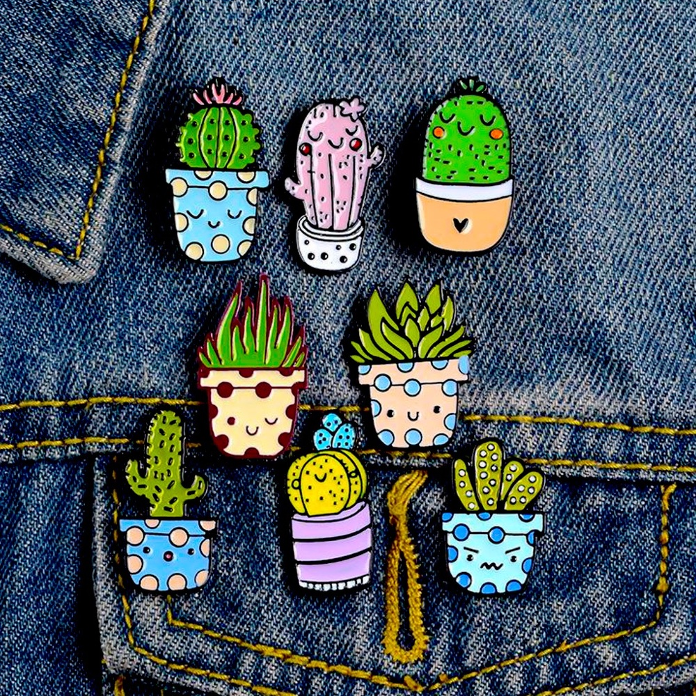 Cute🌵MIXED CACTUS PINS🌺 only comes with ONE out of the 8for keychain